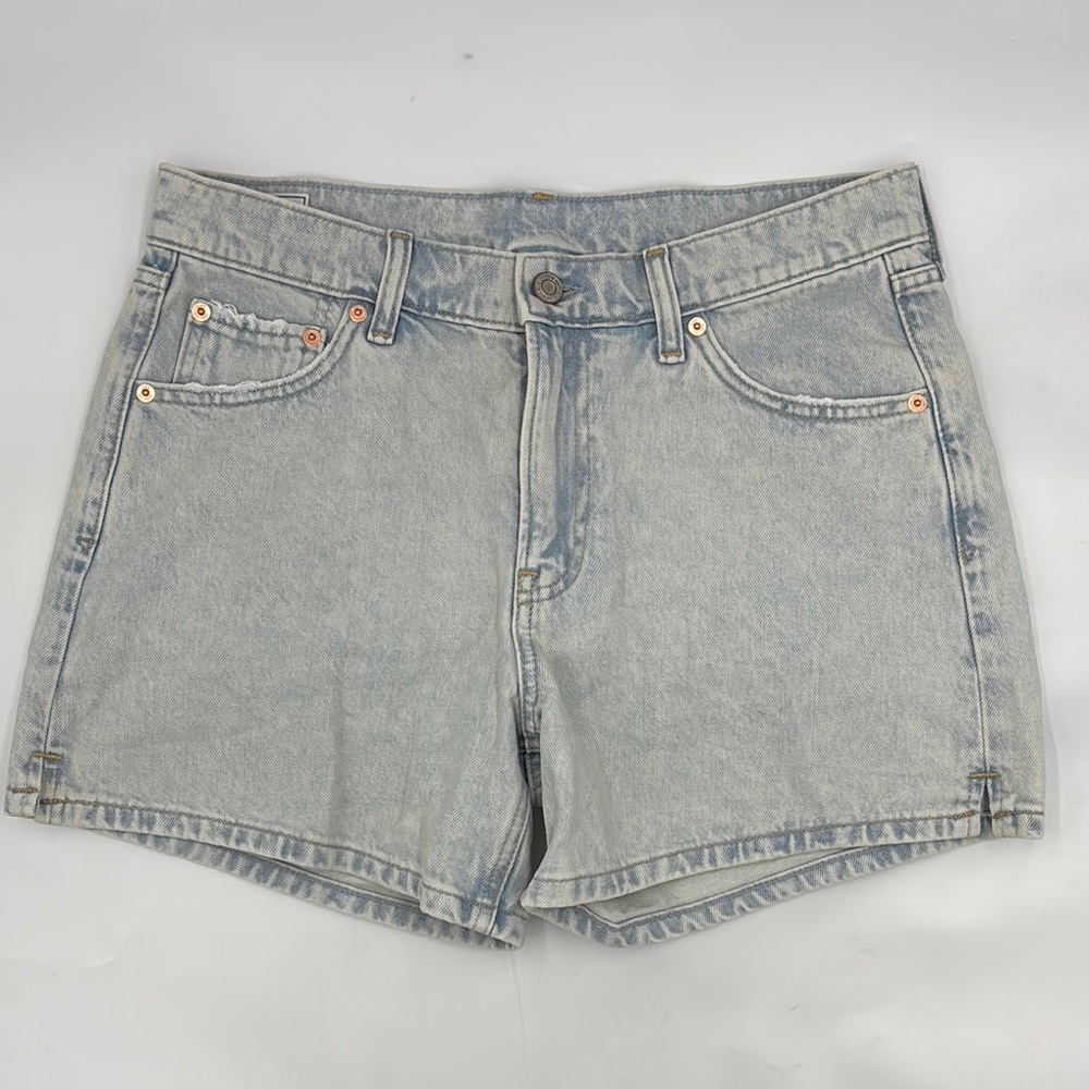 GAP 4” Low Rise Stride Denim Shorts